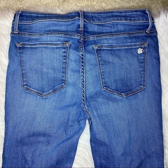 Black Orchid Jude Off Step Mid Rise Skinny - Picture 8 of 13